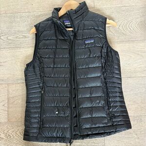 Women’s Patagonia down vest